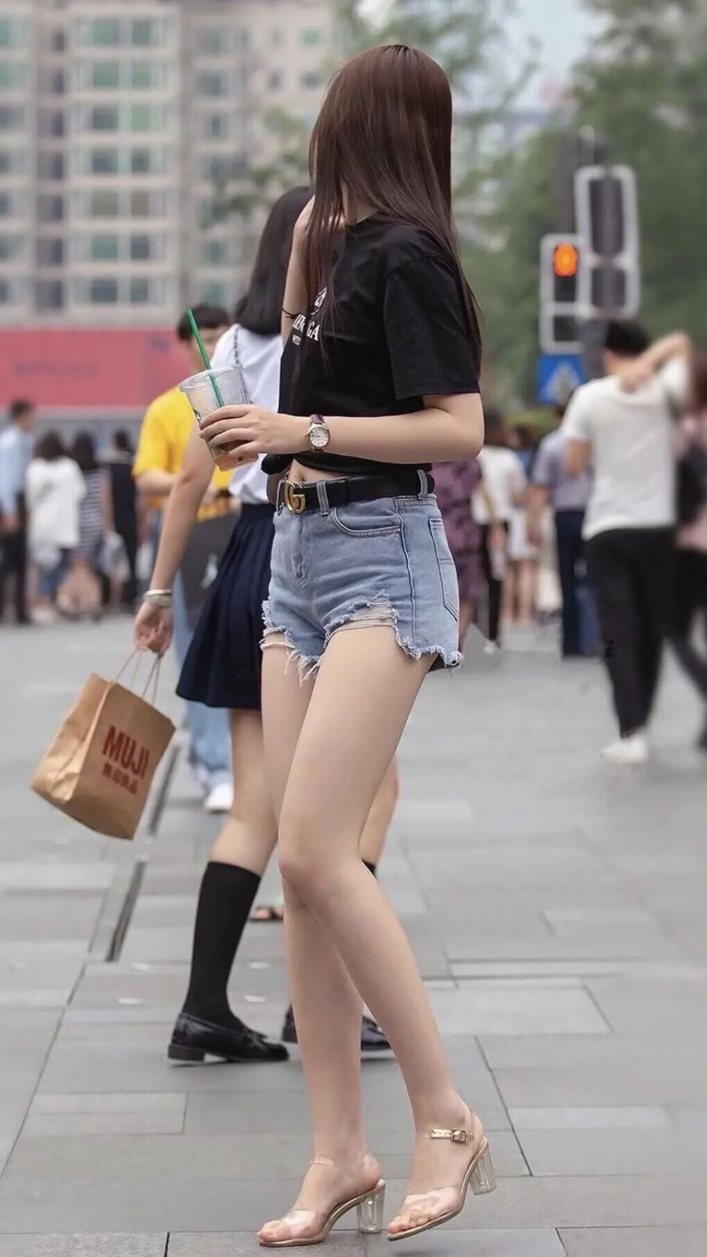kaiyun体育-_国际铁人赛：耐力与毅力的终极考验_，国际铁人三项中包含什么运动