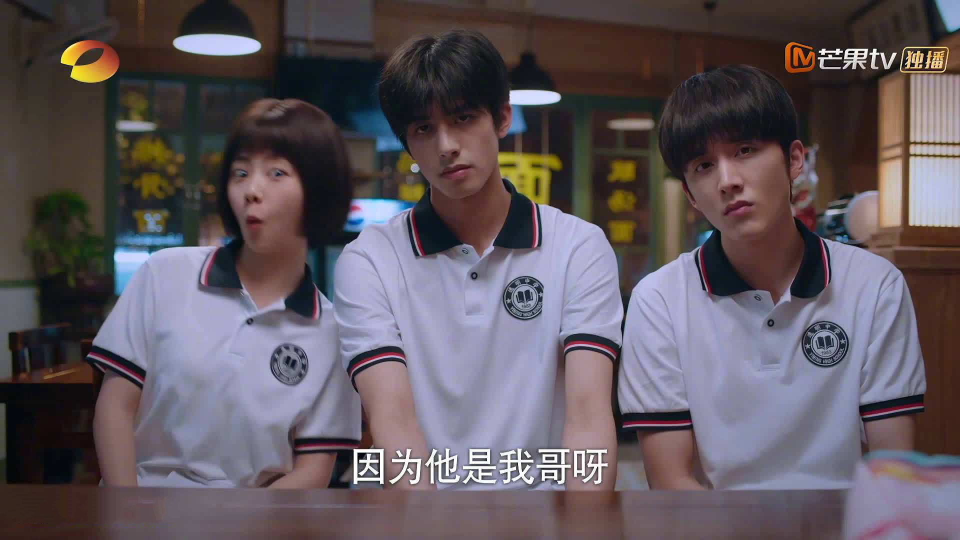 开云体育娱乐-乌拉圭队前锋马丁内斯在巴黎奥运会上表现出色，前乌拉圭国脚威廉姆斯-马丁内斯