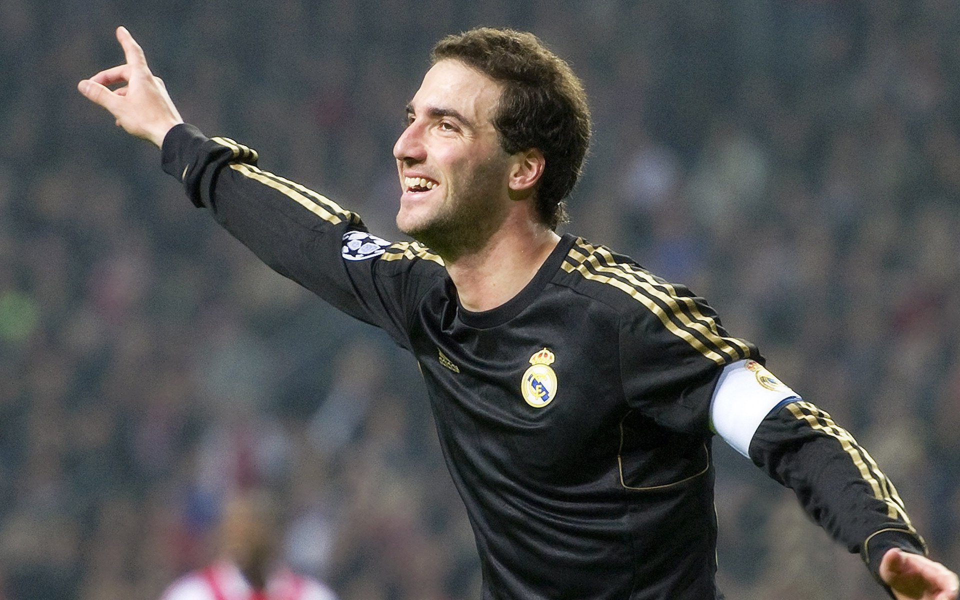 新型空气动力学设计：极速稳定的关键，型号空气动力学设计